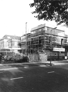 10943 Bouwjaar 1893. Gefotografeerd ten tijde van de samenvoeging van de panden Noordenbergsingel 15 en van ...