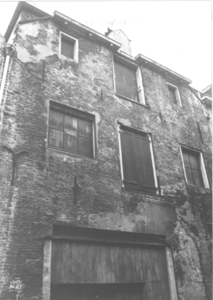 11117 Inrijkozijn, aangebracht in 1920. Overige kozijnen bestonden toen reeds., 01-01-1978