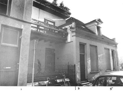 11474 1: is zij-ingang van Noordenbergstraat 21. In 1921 o.m. balkon aangebracht. 3-5: gebouwd in 1875., 01-03-1979