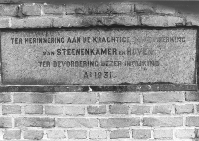12769 Herrinneringssteen, aangebracht in coupure Twelloseweg., 01-01-1979