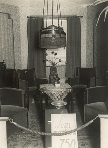 12989 Tentoonstelling 'De Woning', gehouden in de Buitensociëteit. Stand 16., 17-05-1930 - 25-05-1930