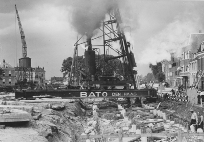 17015 Werkzaamheden ten behoeve van de nieuw te bouwen brug. Bato Den Haag., 01-01-1939