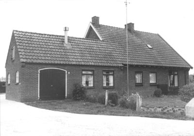 17865 Boerderij bij Groot Douwel., 01-06-1979