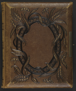 43 Portretalbum met leren omslag, bevat cartes-de-visites van verschillende fotografen (meest van wed. J van ...