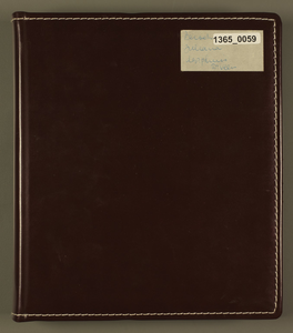 59 Album met zowel kleur- als zwart-wit foto’s van het werkbezoek van Koningin Juliana aan Diepenveen op 9 oktober ...