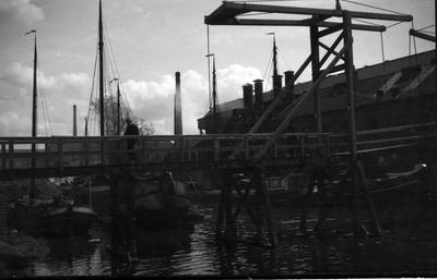 255 Olifantsbrug (Gasbrug) in oude haven., 01-01-1920 - 01-01-1939