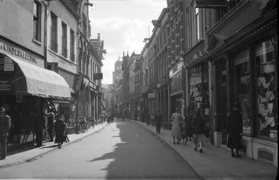 264 Lange Bisschopstraat, gezien richting Grote Kerkhof., 01-01-1920 - 01-01-1960