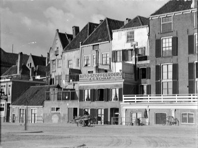 293 Bergschild? Reclame voor Auto-Stoffeerderij A.C. Schaap, Bergschild., 10-04-1945 - 30-04-1945