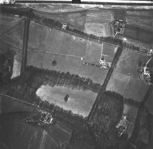 159 -LF Oxe; geheel boven aanleg rijksweg E8 (A1)., 1971-03-29