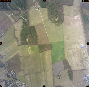 5100 -LFDI Linksonder: Okkenbroek- dorp; rechts: Vlessendijk., 1996-04-05