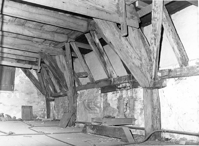 1090 Spantconstructie rechtergedeelte voorzijde, 01-08-1980 - 31-08-1980