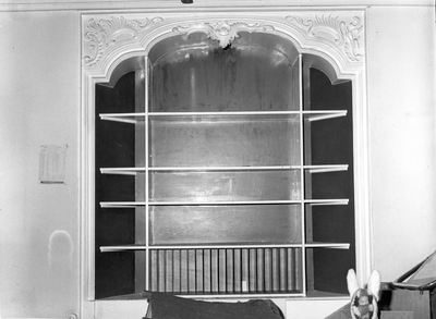 1107 Begane grond rechter achterzijde. Kast, 01-08-1980