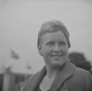 1941 Marianne Heemskerk - portretfoto. Dames zwemkampioenschappen Nederland - Amerika in Zwolle., 01-01-1961 - 31-12-1961
