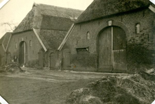 223-018 Halle-huis-boerderij. Achterzijde. Hal met dwarshuis en 2e niet-verbonden hal