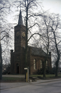 2-5-27 De Evangelische Kerk in Suderwick