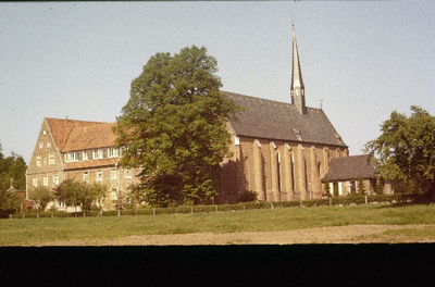 32-1-4 Kerk en klooster Mariengarden