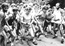 0633 Atletiek Vereniging Aalten. Start van de AVA-loop
