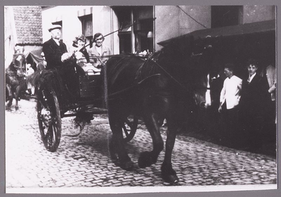 2011 Ringsteken tijdens de kermis. Koetsier Vregelaar, rechts: Kobus Willemsen