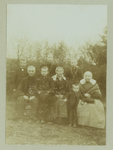 GRO001000028 Gedenkboek 25-jarig priesterfeest pastoor W. Verhoeks. Informatie bij de foto: Familie Gebbink - Pasman op ...