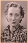297 Johanna Theodora Eugelink, ambtenaar ter secretarie van de gemeente Hengelo van 1948-1959. Zij werd geboren op ...