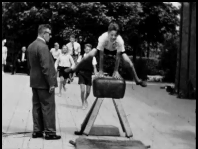 128 Oosseld dorpsfilm in de vijftiger jaren, Deel 1, 1950