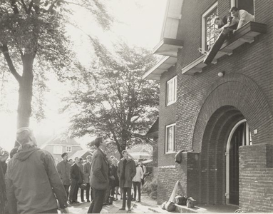 2973 Verhuizing van de Rijkskweekschool (later o.a. Paedagogische Academie) van de Frielinkstraat naar de Bachlaan