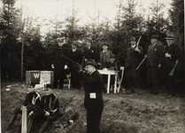 3798 Groep kleiduivenschieters op 'Groenendaal'