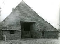 1095-14-332 Het achterhuis van boerderij De Grote Heurne van de familie Veldhuis heeft nog een leemwand