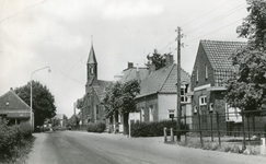 1095-28-406 Dorpskern met kerk