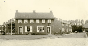 1095-32-705 Nieuwbouw woningen bij splitsing Kerkstraat (links) en Ursulastraat
