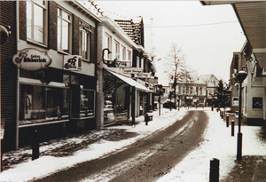 174 Straatbeeld met sneeuw