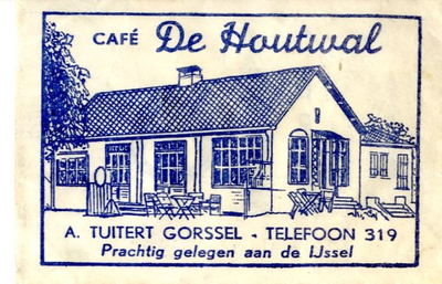 061 Café 'De Houtwal'. A. Tuitert. Prachtig gelegen aan de IJssel