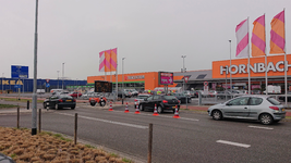 NL-DtcSARA_1628_0053 Ingang parkeerplaats Hornbach