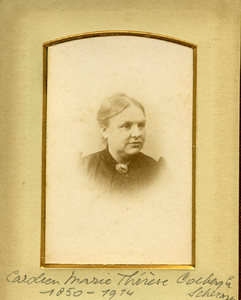 470-0005 Carolien Marie Thérèse Coebergh-Schermer 1850-1914, ca. 1890