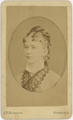 112-0047 Portret van een meisje met opgestoken haar, 1868 - 1893