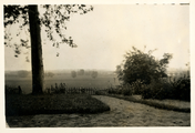 14-0005 Uitzicht vanuit de achtertuin van huis Rijnoue, 1925-1928
