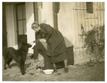 14-0008 Henriëtte met een hond, 1925