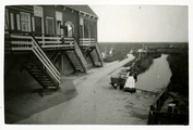 14-0103 Zijaanzicht van huizen in Marken, 1925