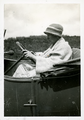 14-0174 Onbekende vrouw in de auto, 1926