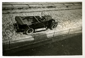14-0182 Henriëtte in de auto, 1923-1924