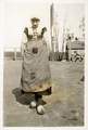 14-0192 Meisje in klederdracht. Is ze van Marken?, 1926