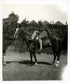 14-0193 Henriëtte op een paard, 1926