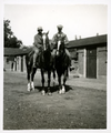 14-0200 Henriëtte en Herman te paard, 1926