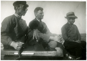 14-0208 Herman met een onbekende man en een onbekende jongen, 1927