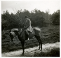 14-0227 Henriëtte te paard, 1928