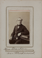 1593-0019 Portret van J.P.J.Th. Brantsen, heer van Rhederoord; zittend op een stoel (1803-1880), ca. 1875