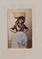 1604-0041-03 Een vrouw gekleed in Nederlands klederdracht, 1865-1885