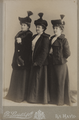 1623-0299 Groepsportret van de gezusters d'Yvoy, Marie Vegelin, Louis Boreel, Constance W. van Hangest d'Yvoy, ca. 1900