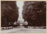 1624-0354 Voorzijde van het huis Renswoude, ca. 1900
