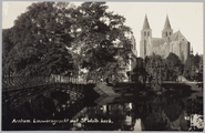 1142 Arnhem, Lauwersgracht met St. Walb. kerk., 1933-04-24